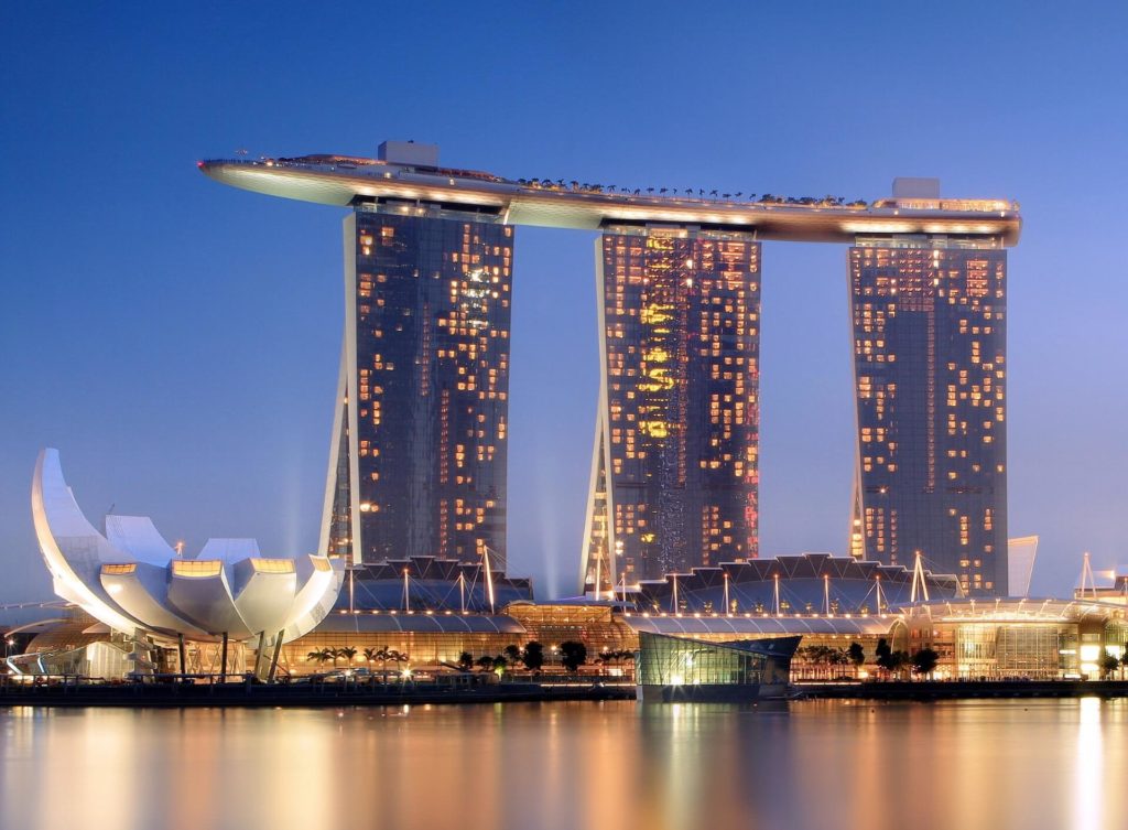 Marina_Bay_Sands_in_the_evening_